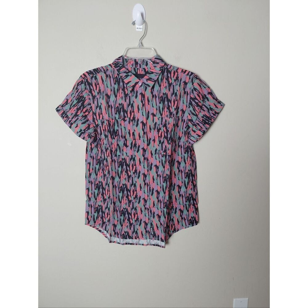 Wildfang Empower SS Colorful Button-Up Shirt. NWT Extra Small
